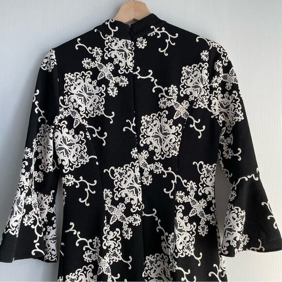 Adrianna Papell height neckline modest long bell sleeve black and white size 4 - Picture 11 of 12
